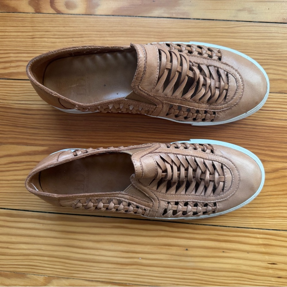 Women's Tan Leather Sneakers